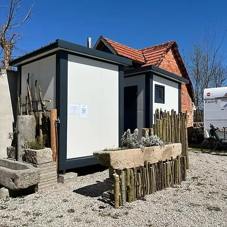 Gemuetlicher Camper Fusslaeufig Zur Therme *