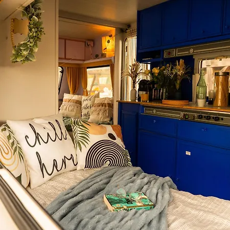 Gemuetlicher Camper Fusslaeufig Zur Therme *